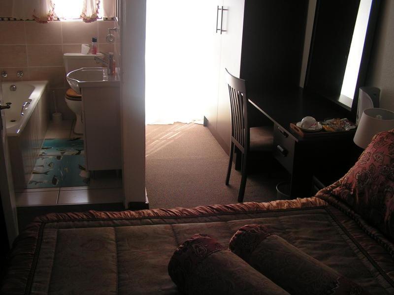 Moshitametsi Guesthouse Kempton Park Extérieur photo