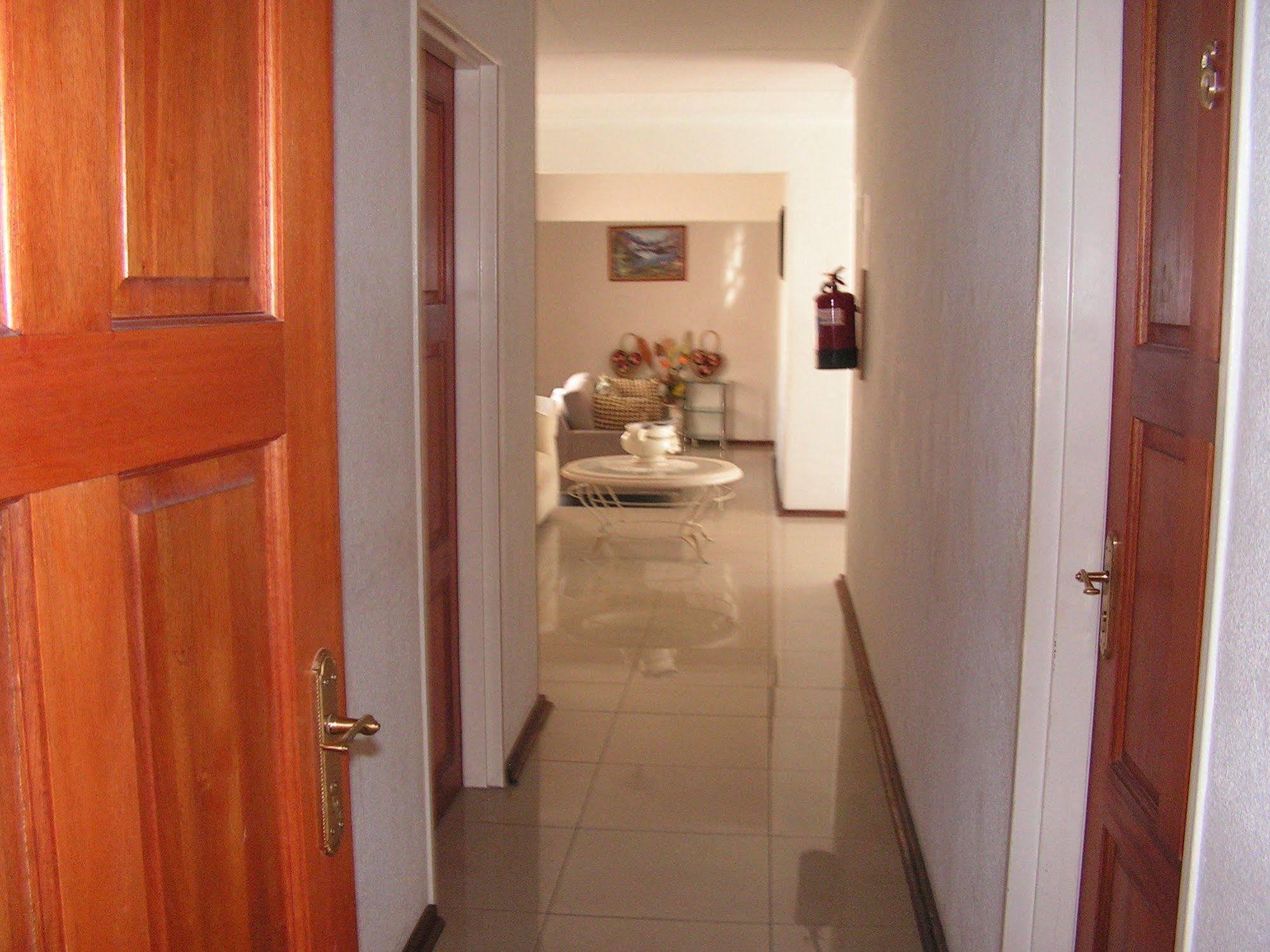 Moshitametsi Guesthouse Kempton Park Extérieur photo