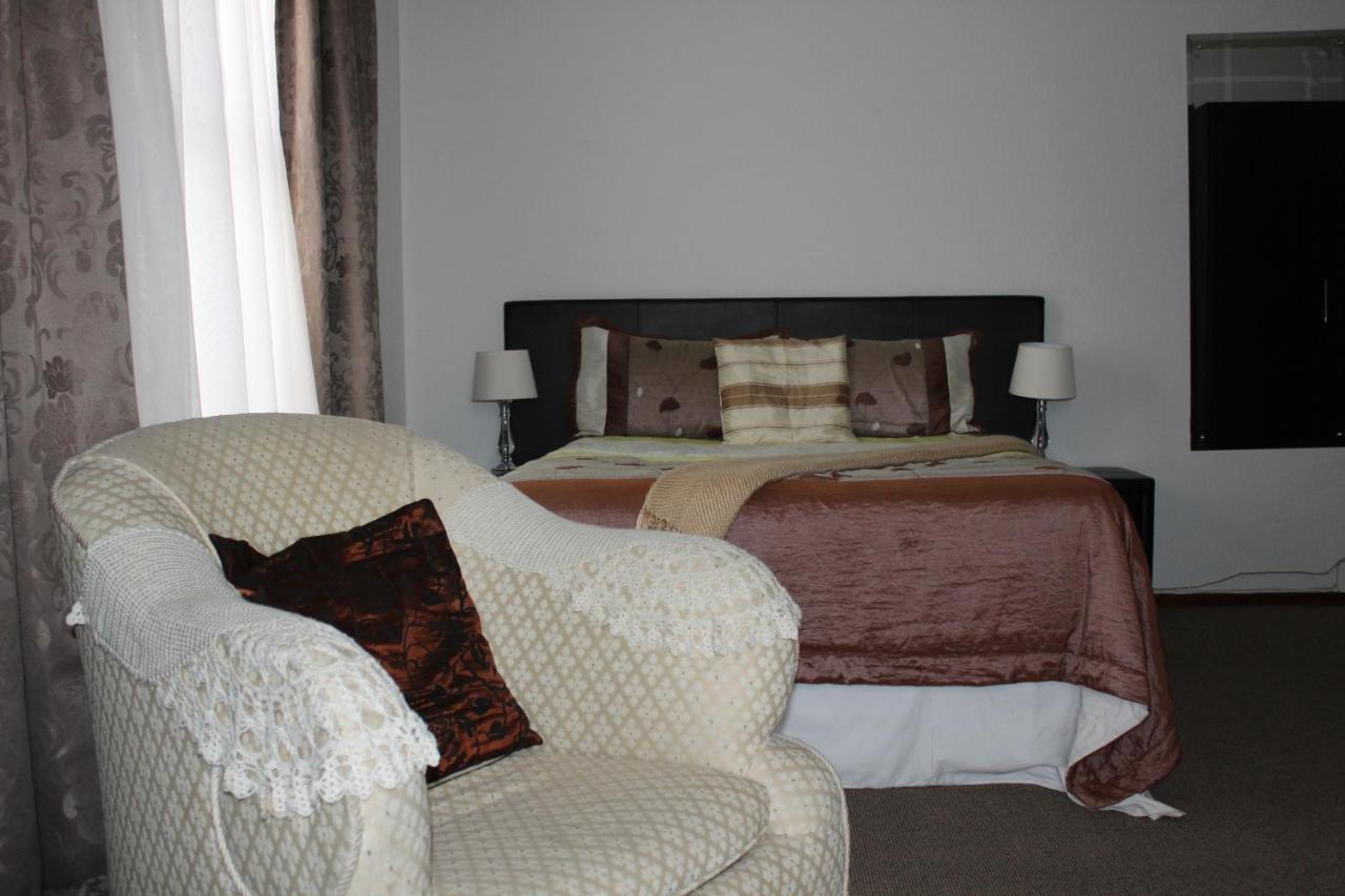 Moshitametsi Guesthouse Kempton Park Extérieur photo